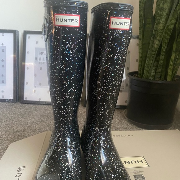 HUNTER ORIGINAL KIDS GIANT BLACK GLITTER BOOTS - Picture 1 of 6